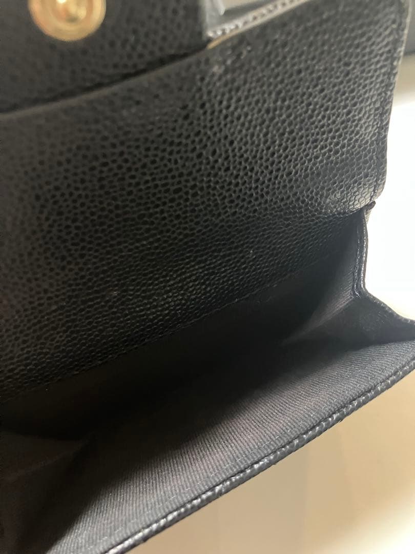 シャネル　三つ折り財布　ミニ財布　キャビアスキン
