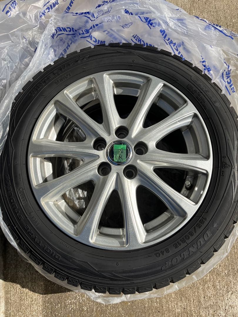 シエンタスタッドレス　ダンロップWINTER MAXX 185/60R15