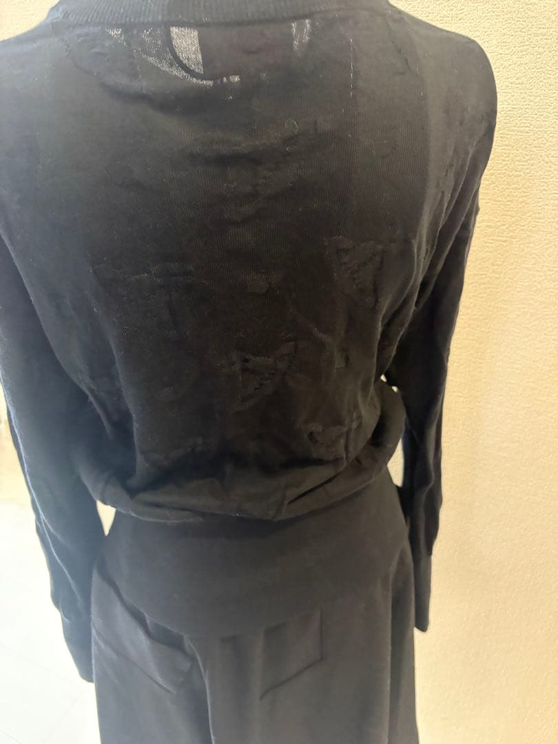 ⭐︎美品⭐︎ヴィヴィアンウエストウッド　黒いボタン付き長袖カーディガン可愛いオシャレ