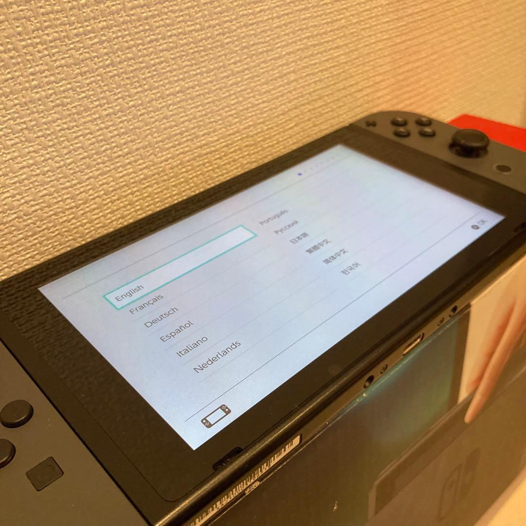 【美品】 Nintendo Switch グレー 本体 ＋ソフト2本付き