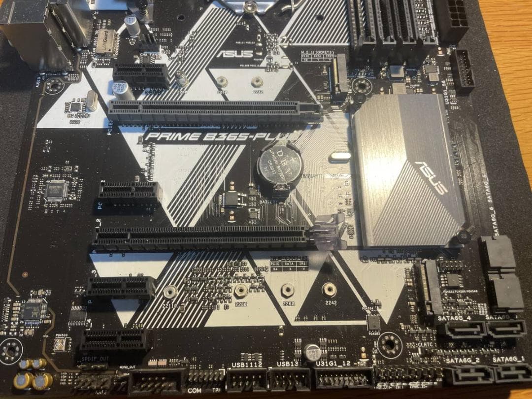 マザーボード core I7-9700K ASUS PRIME B365-PLUS