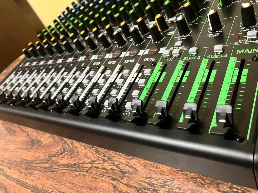 ☆高音質配信向けならコレ☆ Mackie ProFX16v3 マッキー ミキサー