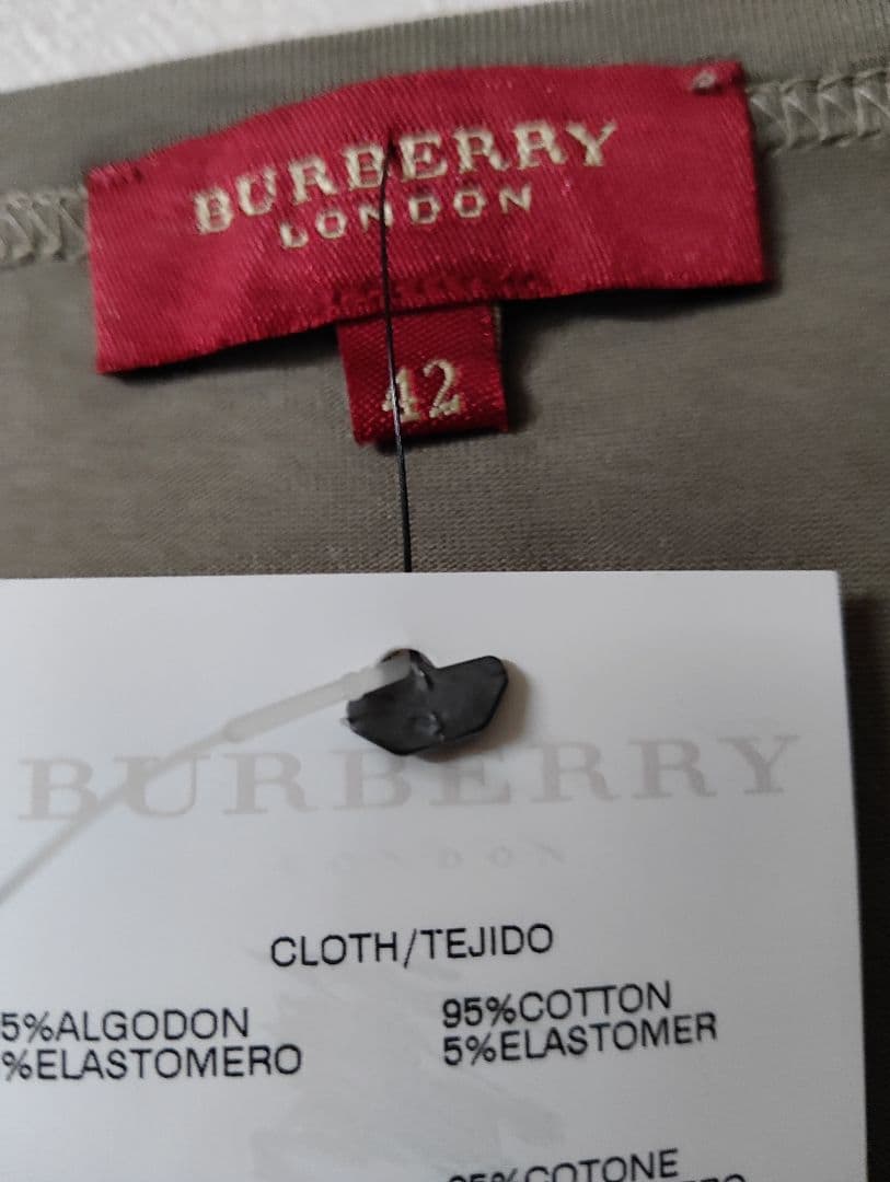 新品タグ付き！BURBERRY カーキ 半袖Tシャツ サイズ42