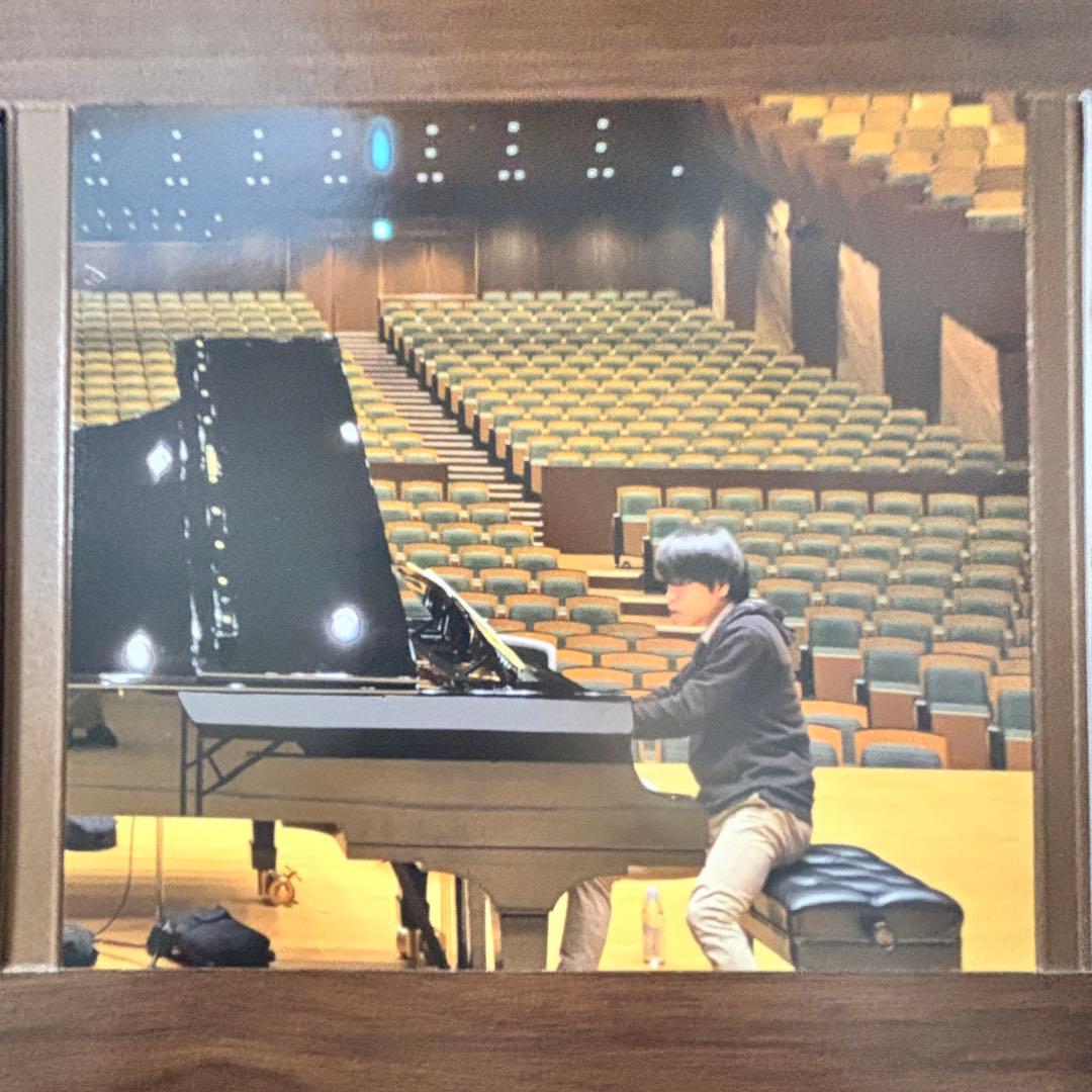 反田恭平 × 務川慧悟／Two Pianos 直筆サイン入り