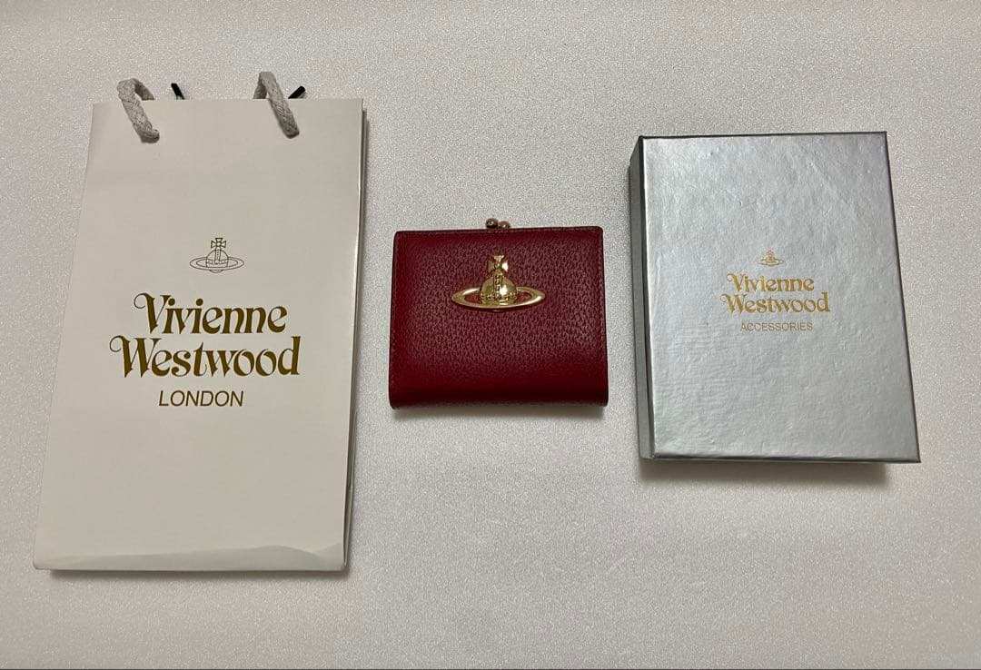 【新品未使用】Vivienne Westwood 二つ折り財布 ワインレッド