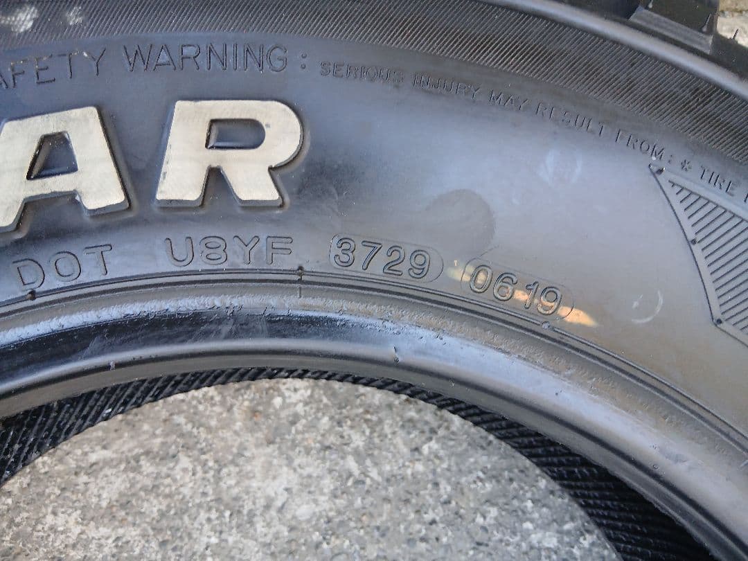 MUDSTAR M/T 195/80R15 107/105N LT 1本