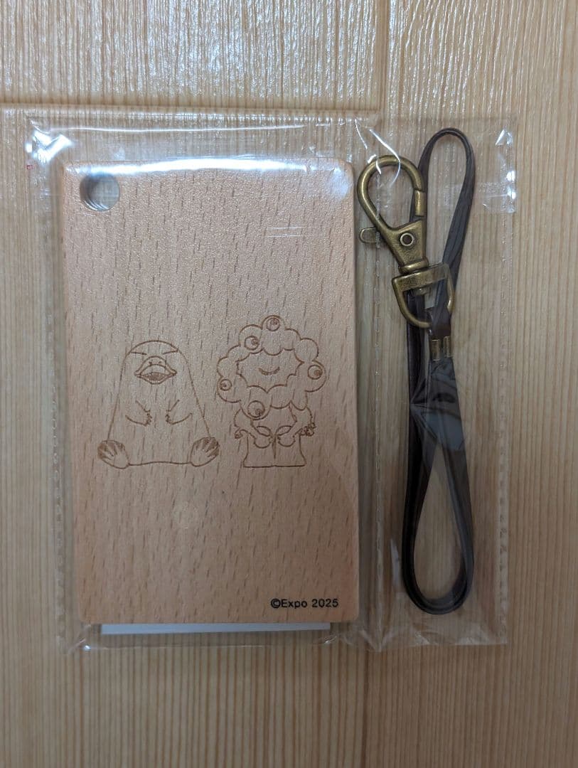 万博 ミャクミャク ICOCAと木製 パスケースのセット