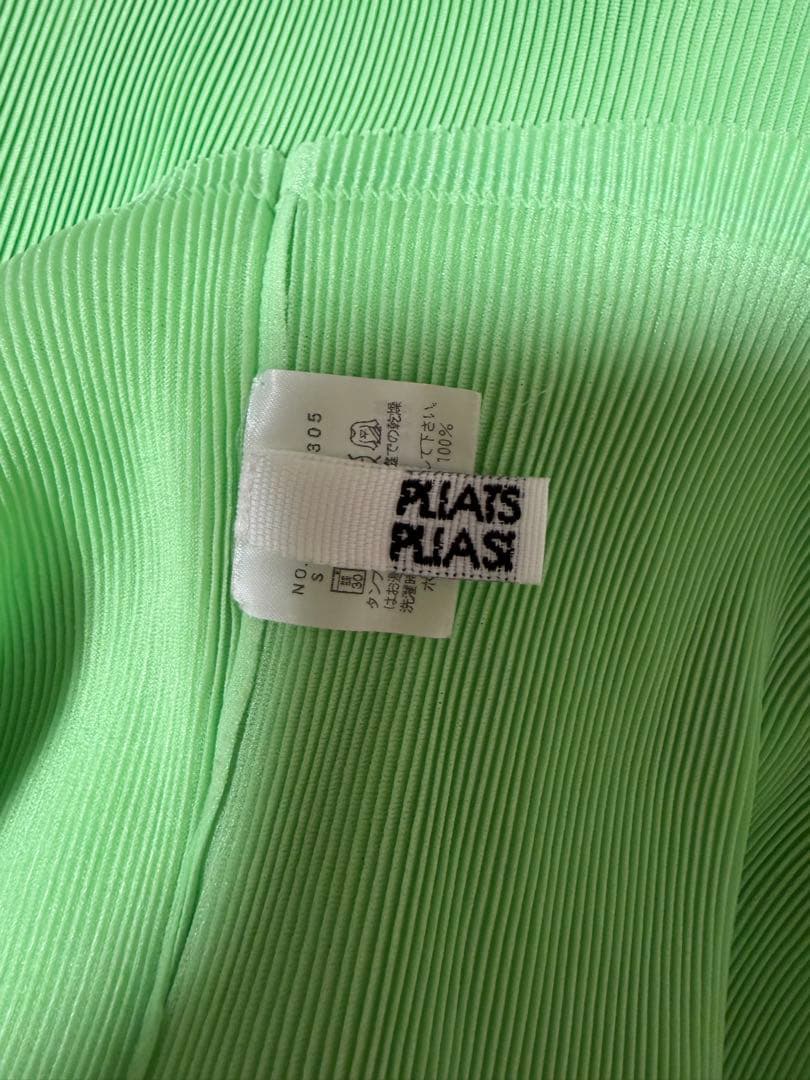 イッセイミヤケ　PLEATS PLEASE 　 ミスト　半袖　Tシャツ