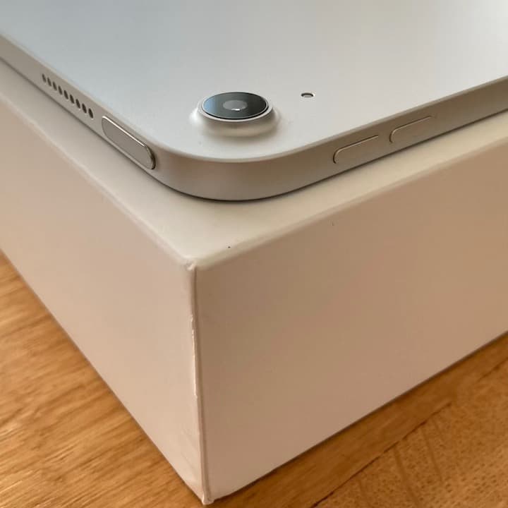 iPad（第10世代）Wi-Fi 64GB シルバー 美品 付属品完備