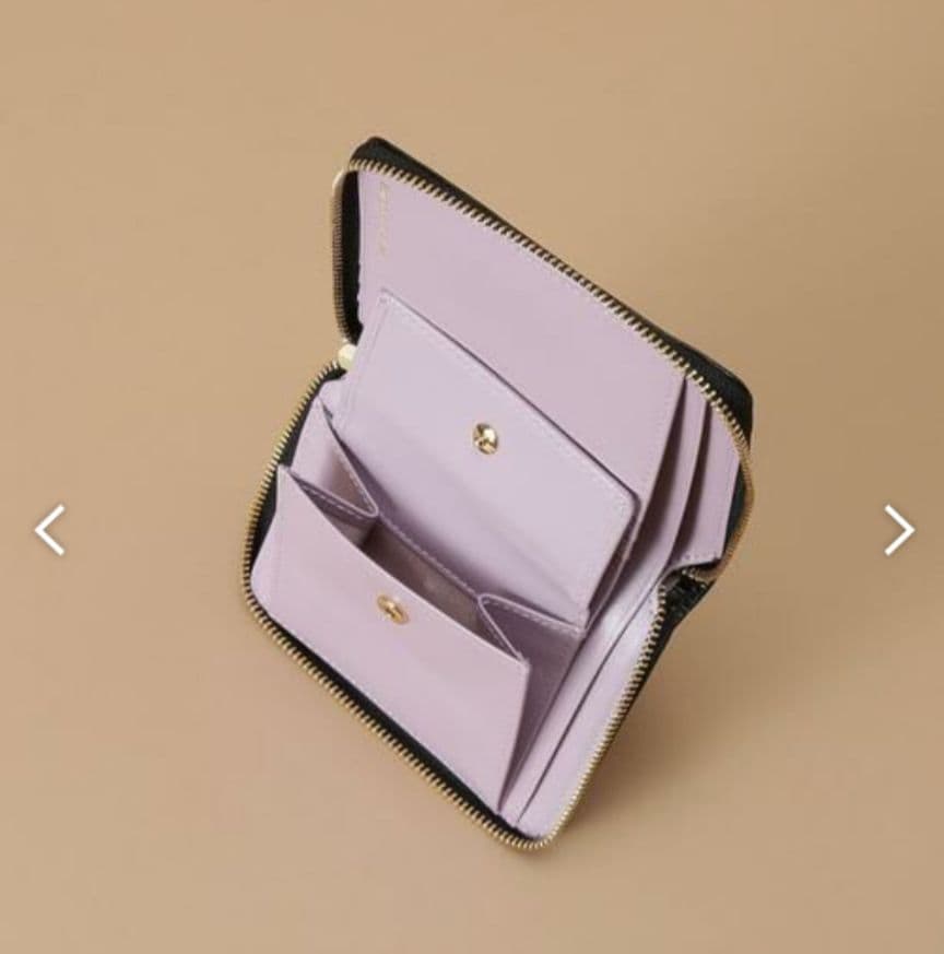 未使用　Samantha Thavasa　シンプルラメレザー 二つ折り折財布