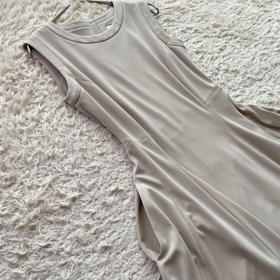 フォクシー ひざ丈ワンピース Dress フレア Aライン ベージュ 38サイズ