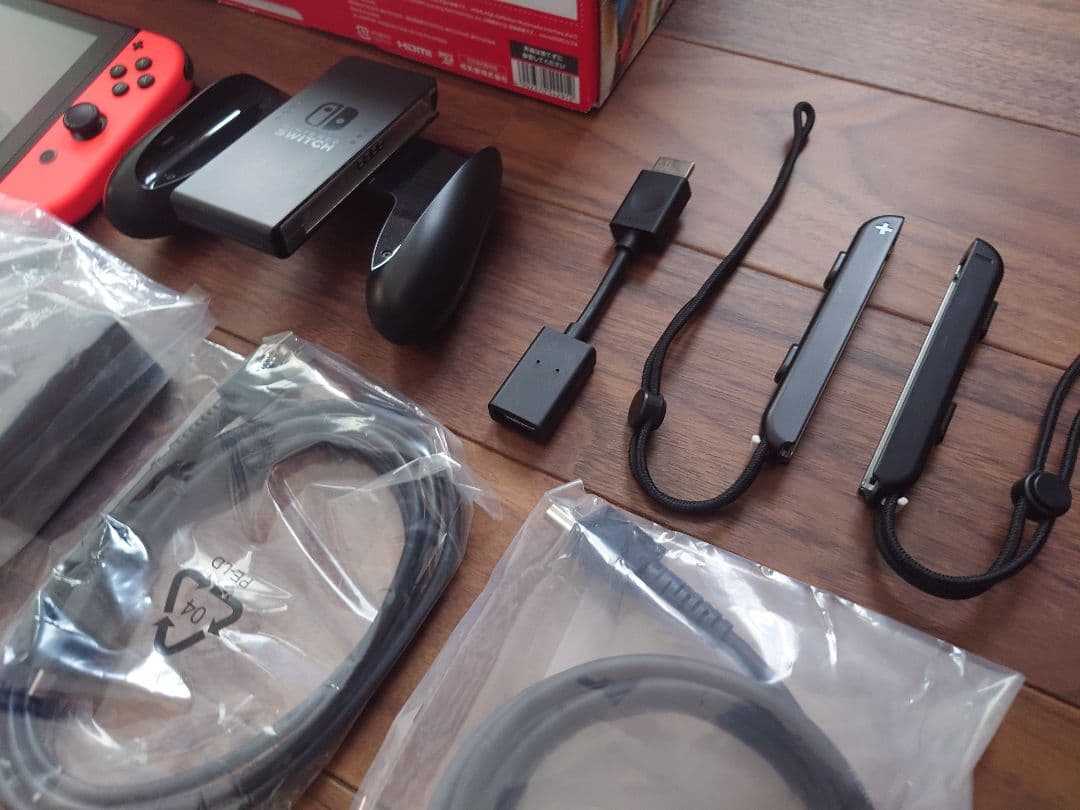 美品！Nintendo Switch 本体 付属品完備☆箱あり☆スイッチ☆任天堂