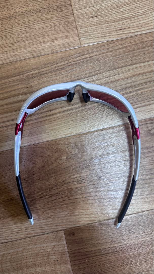 Oakley スポーツサングラス ホワイト/レッド