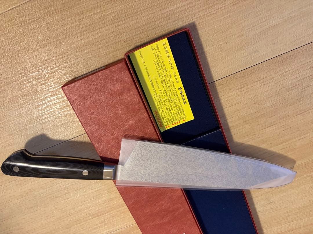 【未使用】堺孝行 三徳包丁 180mm ダマスカス 33層 樫漆柄 箱付き