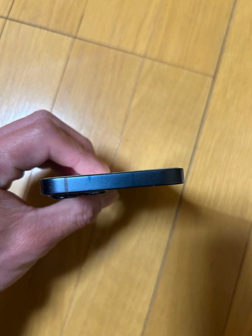 極美品　iPhone１３　バッテリー88%