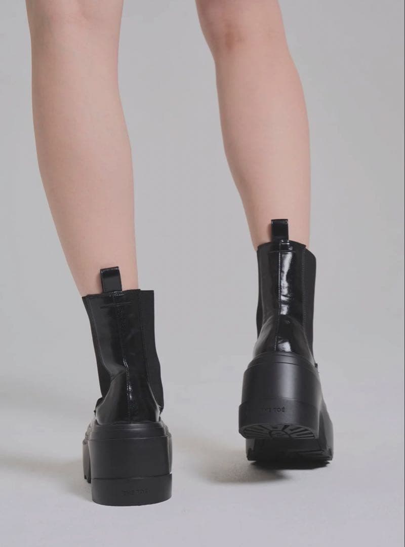 靴 thetoe Alter Short Boots black 22