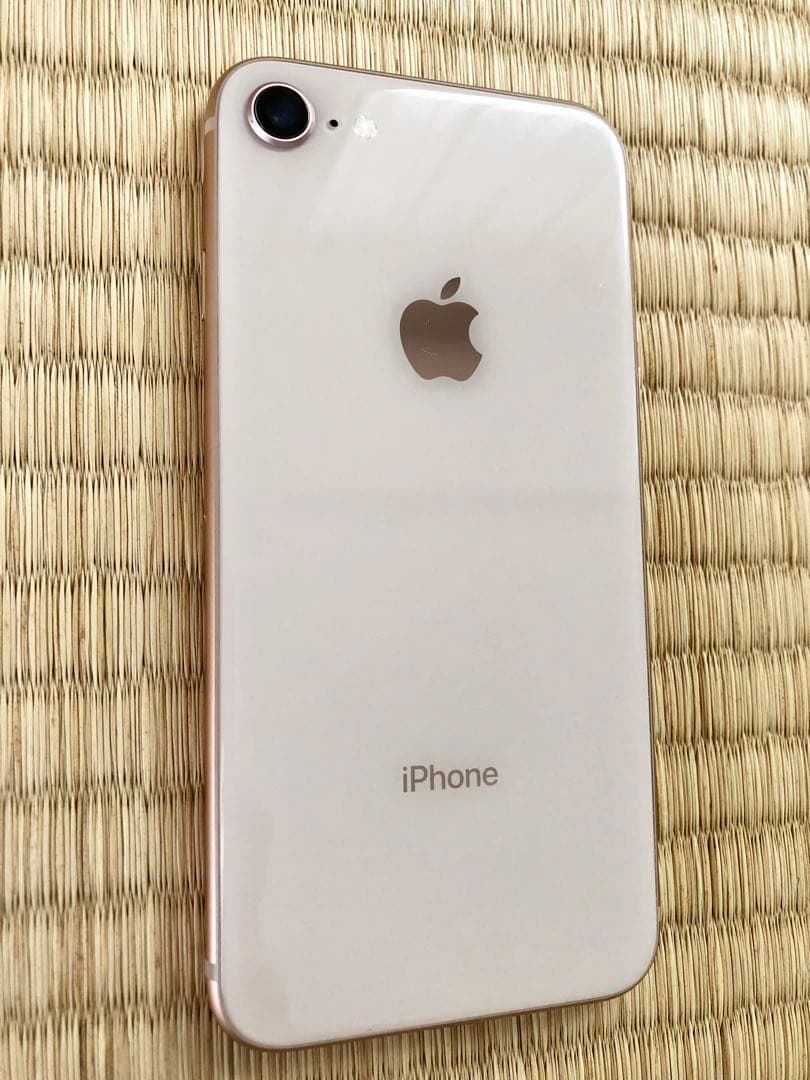 iPhone8 64G　SIMフリー　ゴールド