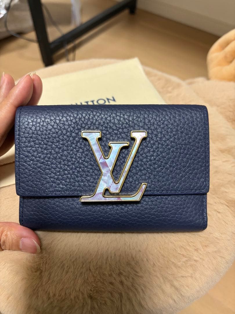 ルイ・ヴィトン/カプシーヌコンパクト/Ｍ81674/財布/正規店購入★早い者勝ち