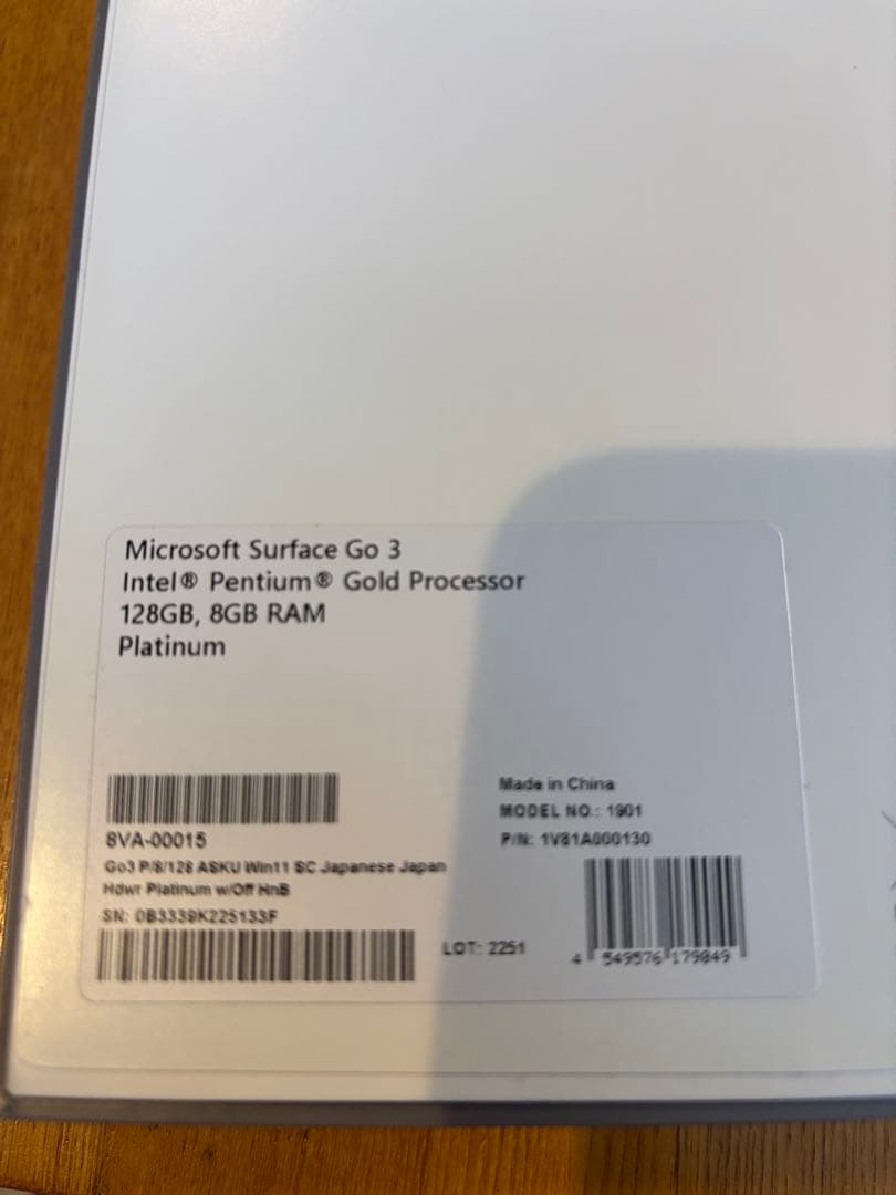 ジャンクSurface Go 3 メモリ8G SSD128G 8VA-00015
