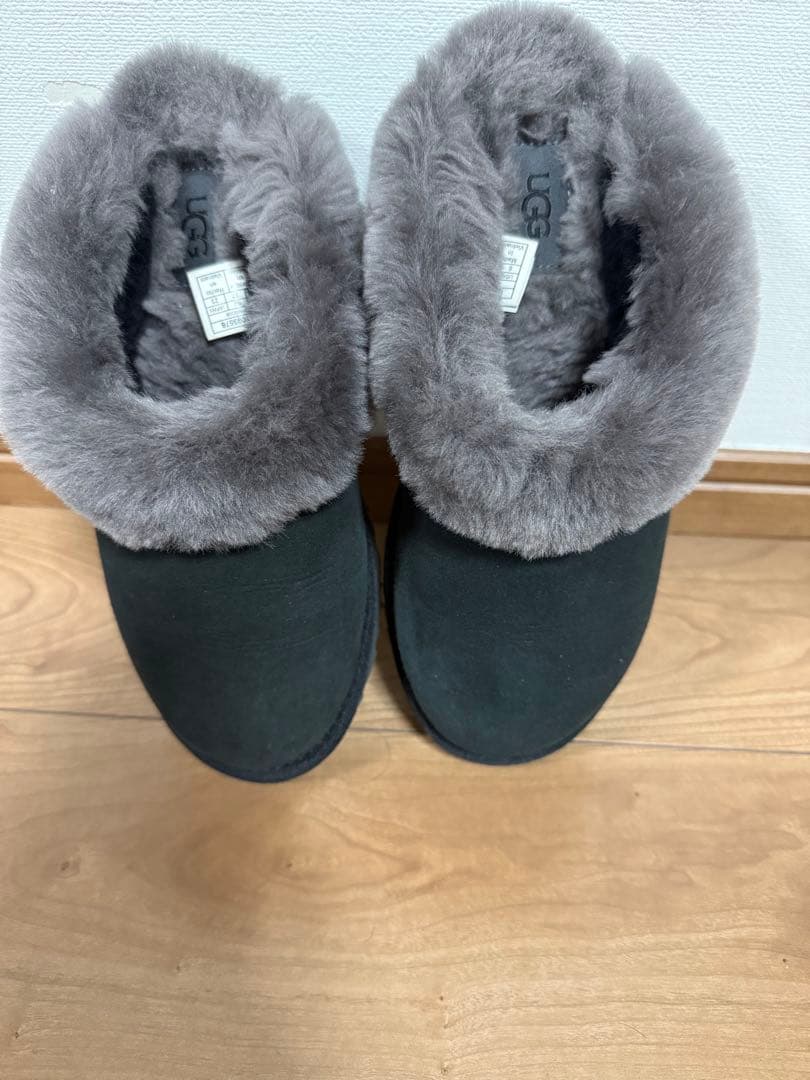 UGG クラゲット　ムートン　ルームシューズ　黒/グレー　23cm