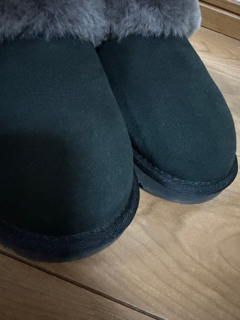 UGG クラゲット　ムートン　ルームシューズ　黒/グレー　23cm