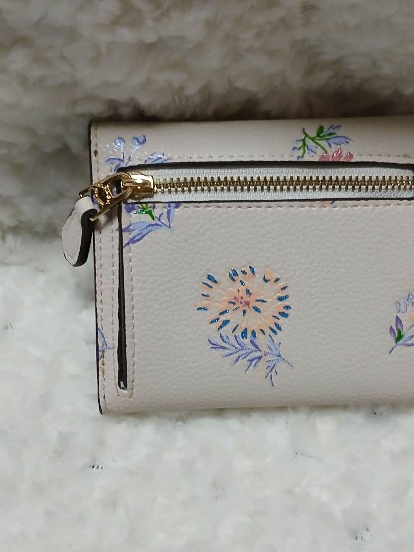 COACH 花柄 三つ折り財布 ベージュ