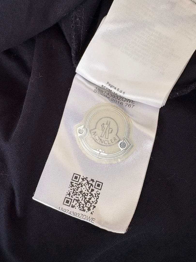 【クリーニング済み】MONCLER ネイビー Tシャツ メンズ