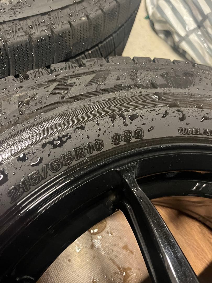 16インチ ホイルスタットレスタイヤ付き 215/65/16現物確認要