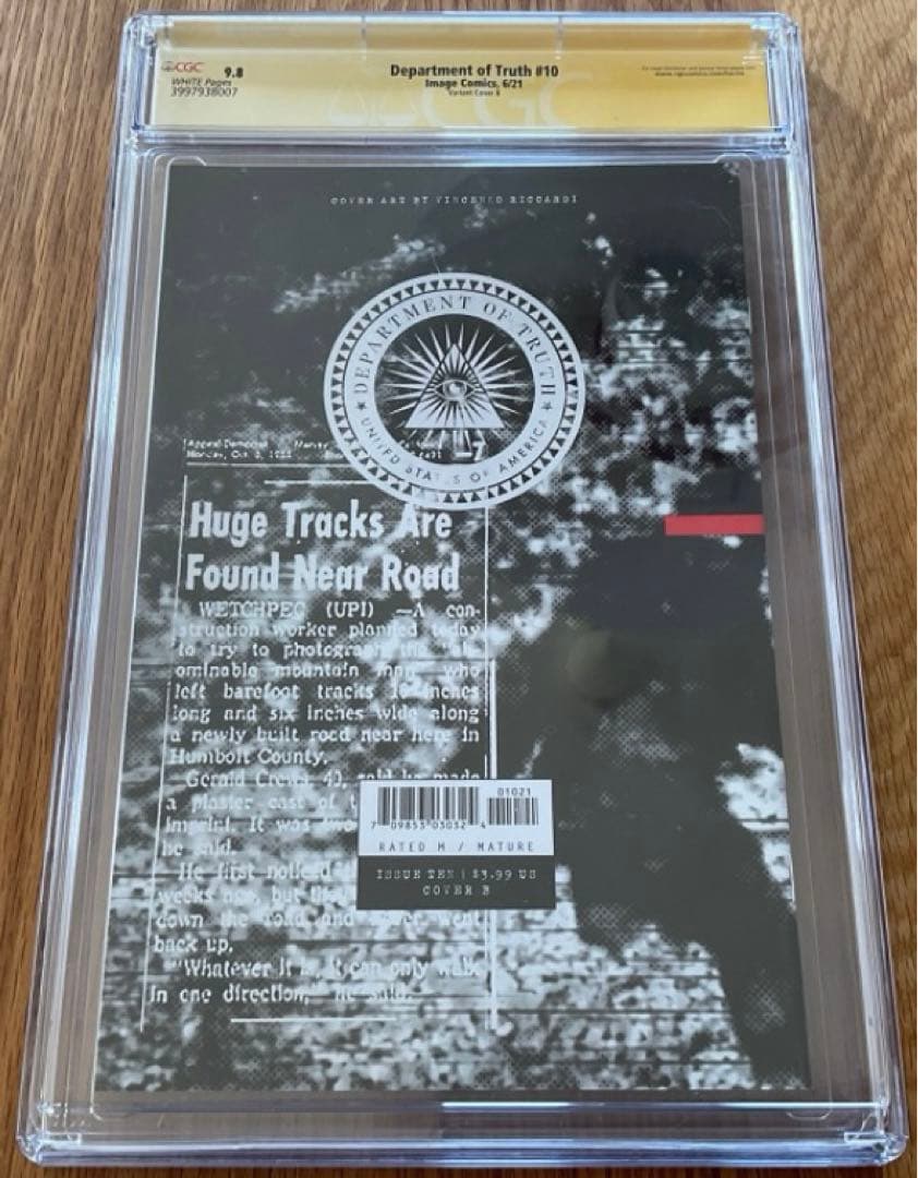 デパートメントオブ・トゥルース#10 サイン入り CGC 9.8 アメコミリーフ