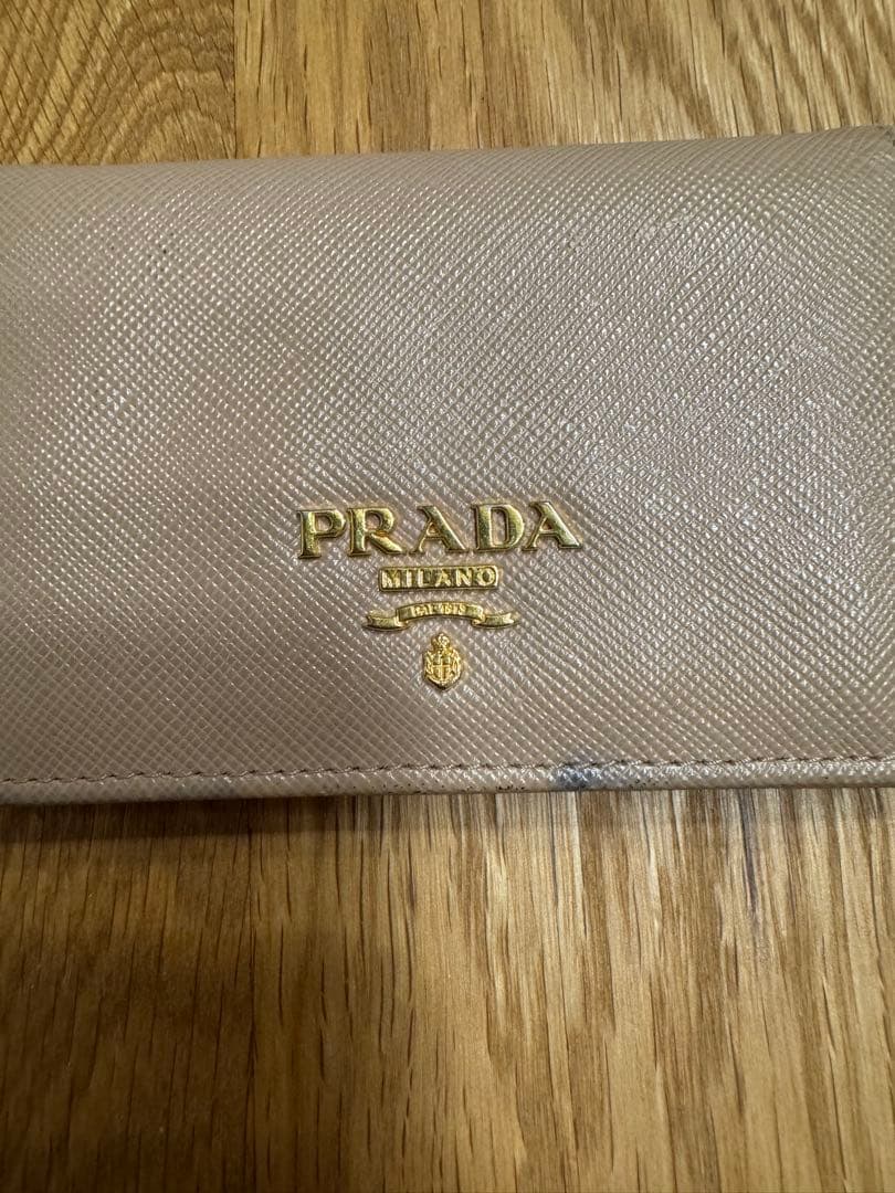 PRADA サフィアーノレザー 名刺入れ ベージュ