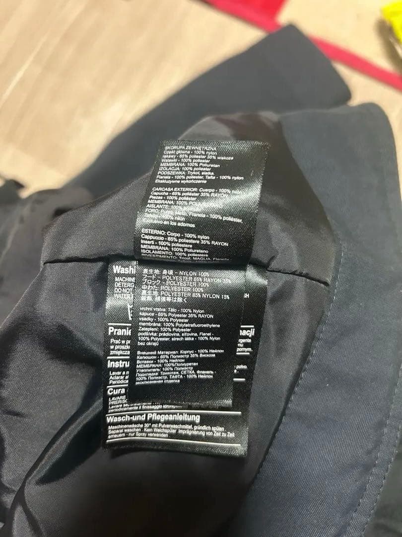 BURTON スノーボードウェア Mサイズ 黒 黄 フード付き