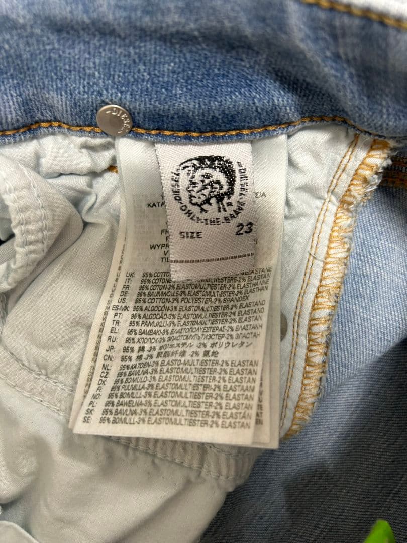 新品タグ付き DIESEL ディーゼル フレアパンツ W23