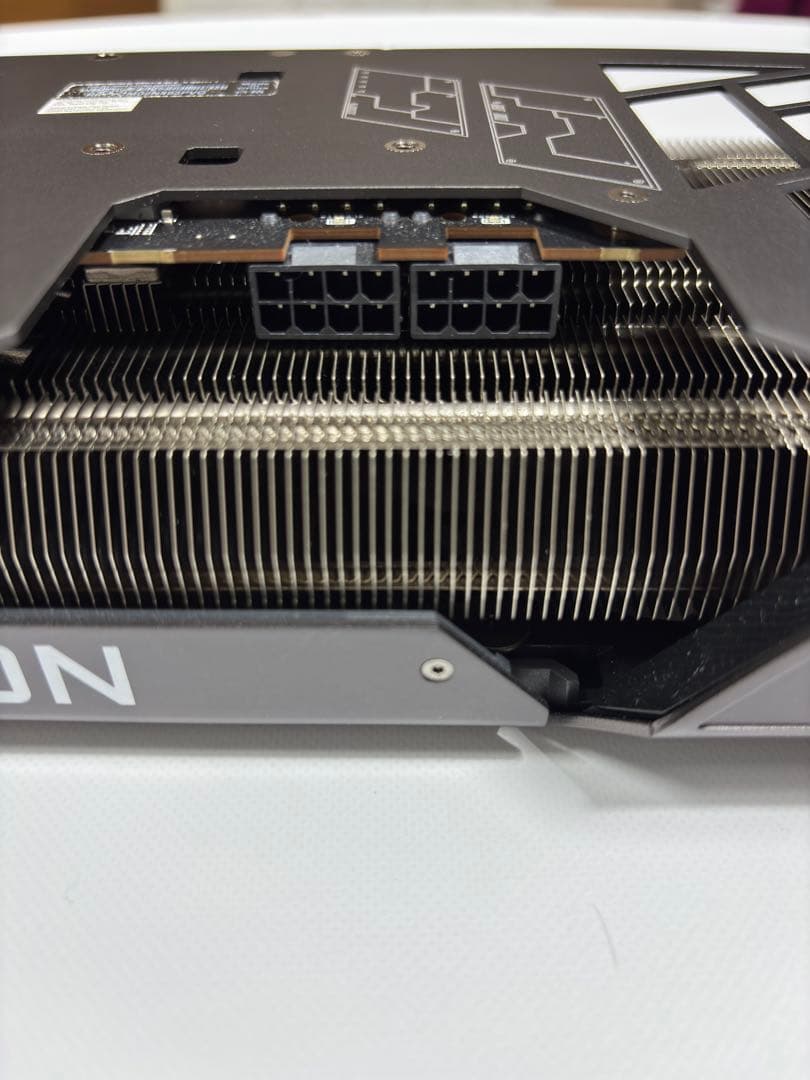 グラフィックボード・グラボ・ビデオカード ASUS TUF GAMING RADEON RX 7800XT OC 16GB