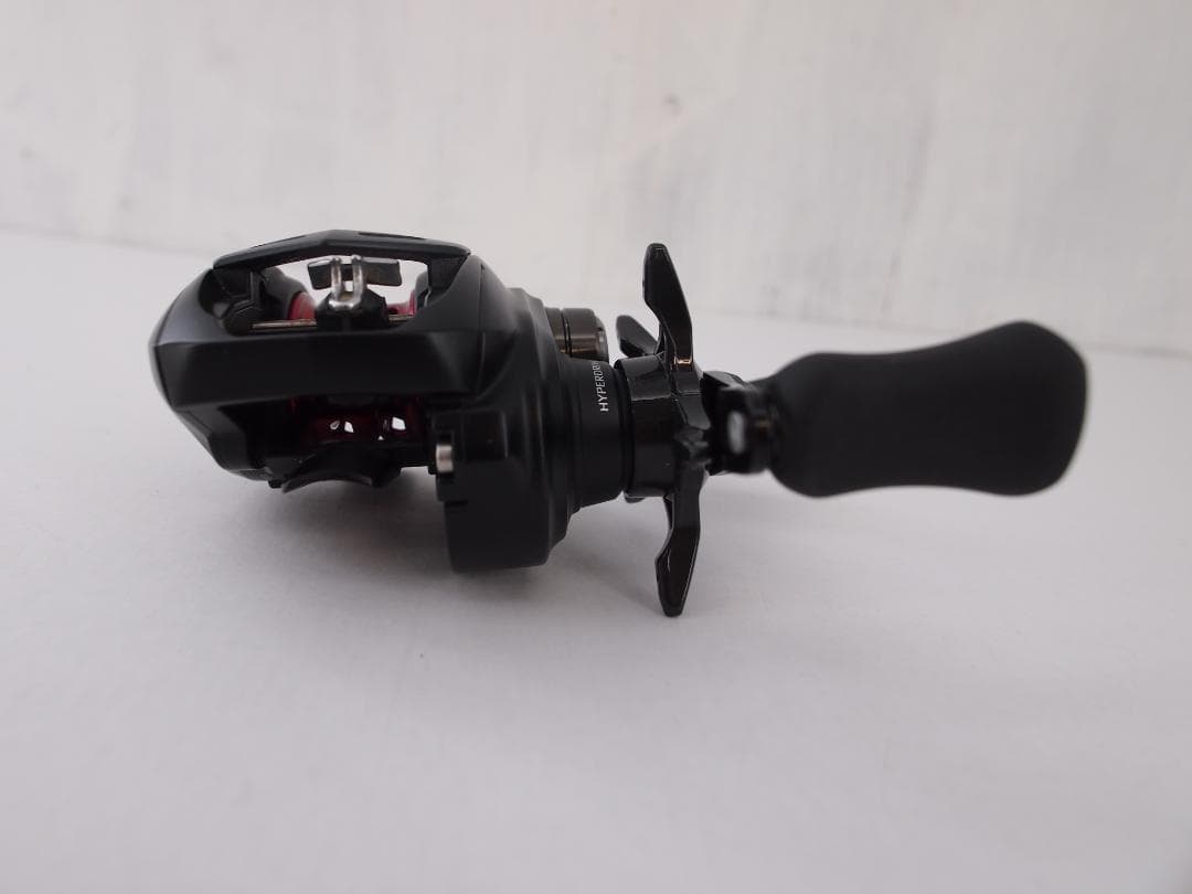 64▢ダイワ 25アルファスBF TW 8.5 L NH0502-2