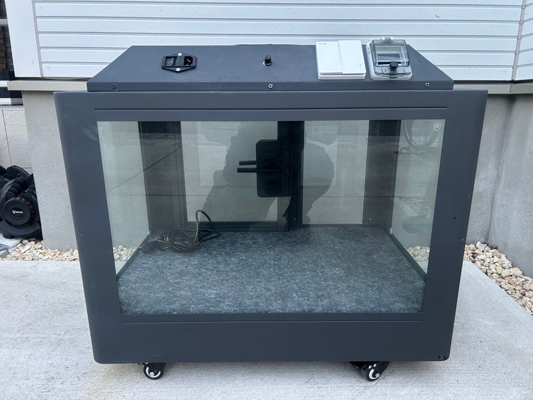 新品未使用 ペット用防音室 遮音強化ガラス 高耐久合金フレーム 犬小屋