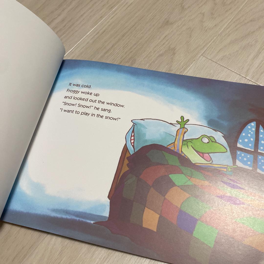 144 Froggy Gets Dressed英語音声絵本