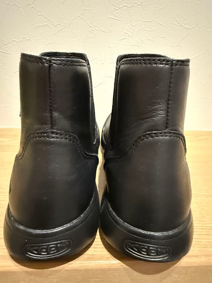 本日最終KEEN エレナ チェルシー WP Black/Black 25.0cm