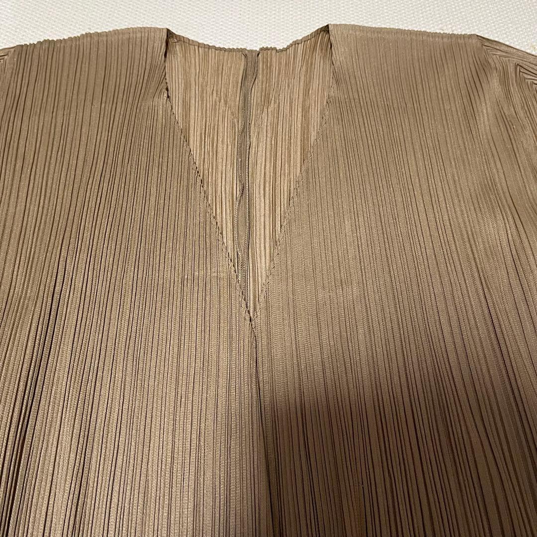 ISSEY MIYAKE イッセイミヤケ　カーディガン　ベージュ　ブラウン系