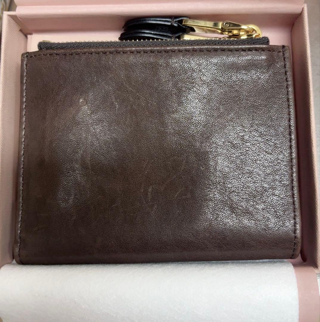 ふぁにぃ　MIU MIU ミュウミュウ ナッパレザー 財布
