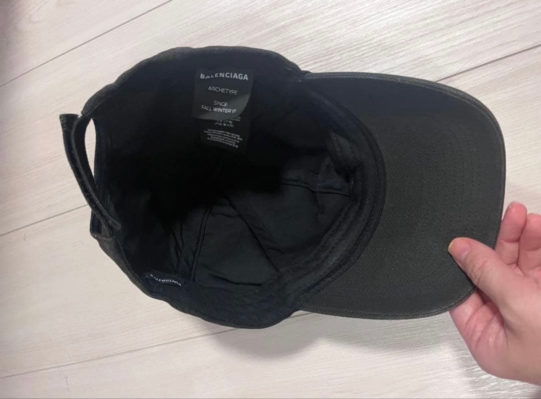 BALENCIAGA キャップ 黒