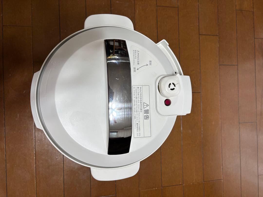 【最終値下げ】アイリスオーヤマ 電気圧力鍋 圧力鍋 6L PC-EMA6-W