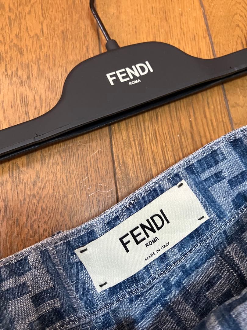 最終値下TWICE MINA着用FENDIフェンディ FF柄デニムジーンズパンツ
