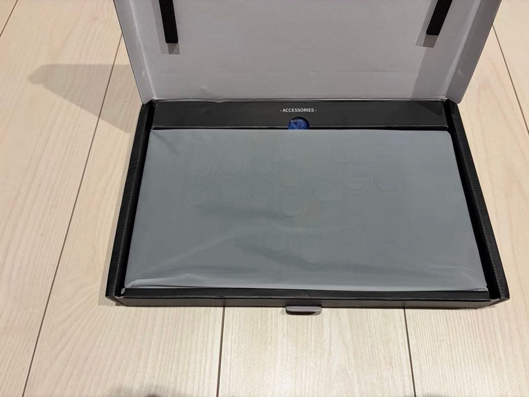 COSMOX HAUTEPAD E16 MIRRORED ブラック