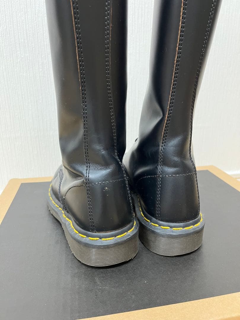 Dr. Martens England製 14ホール UK4 23〜23.5