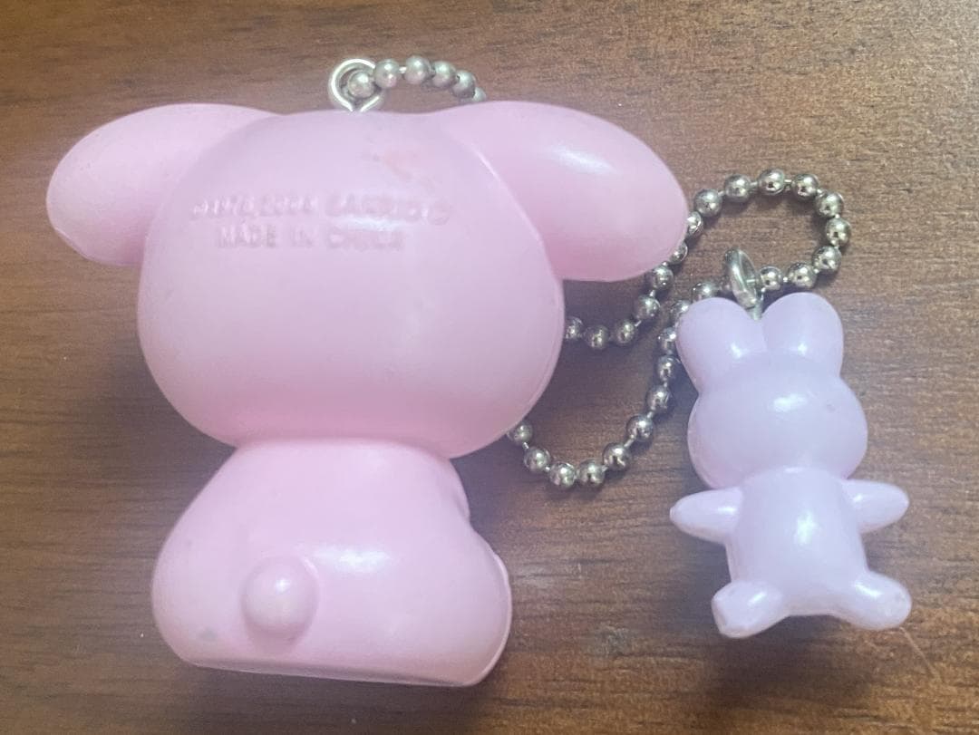 公*o様 ハローキティ うさぎ着ぐるみ　キーホルダー