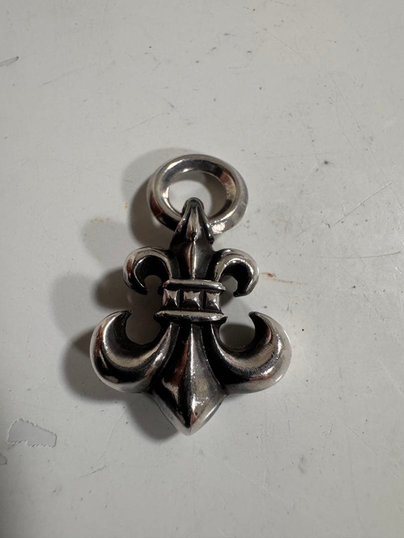 アクセサリー Chrome Hearts BS Fleur Charm \"Silver\"
