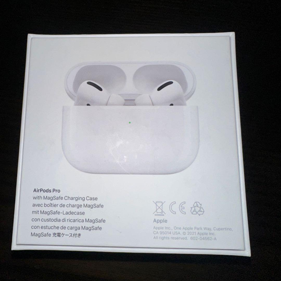 airpods pro 第2世代　Apple純正　Lightningケーブル付き