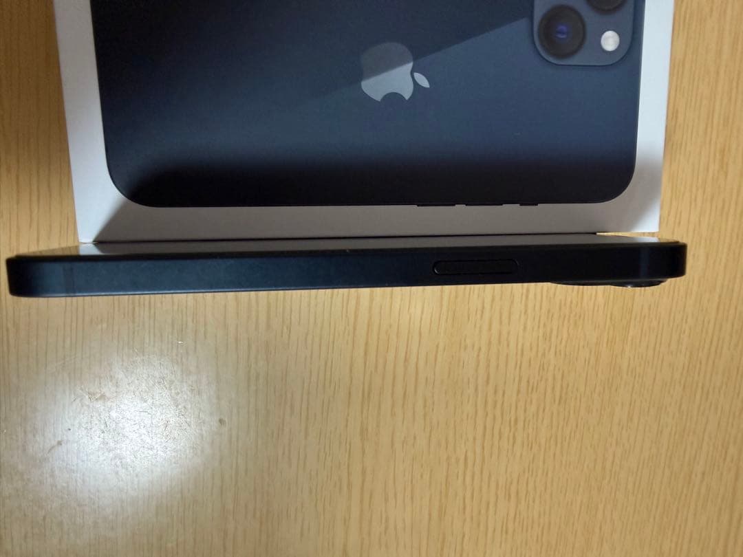 Apple iPhone 13 128GB 美品　バッテリー容量95% オマケ付