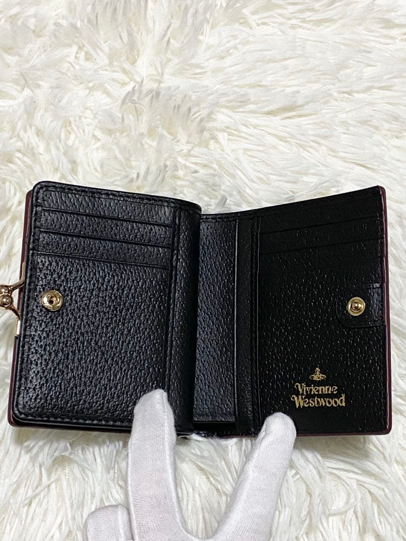 大人気⭐︎VivienneWestwoodヴィヴィアンウエストウッド 二つ折財布