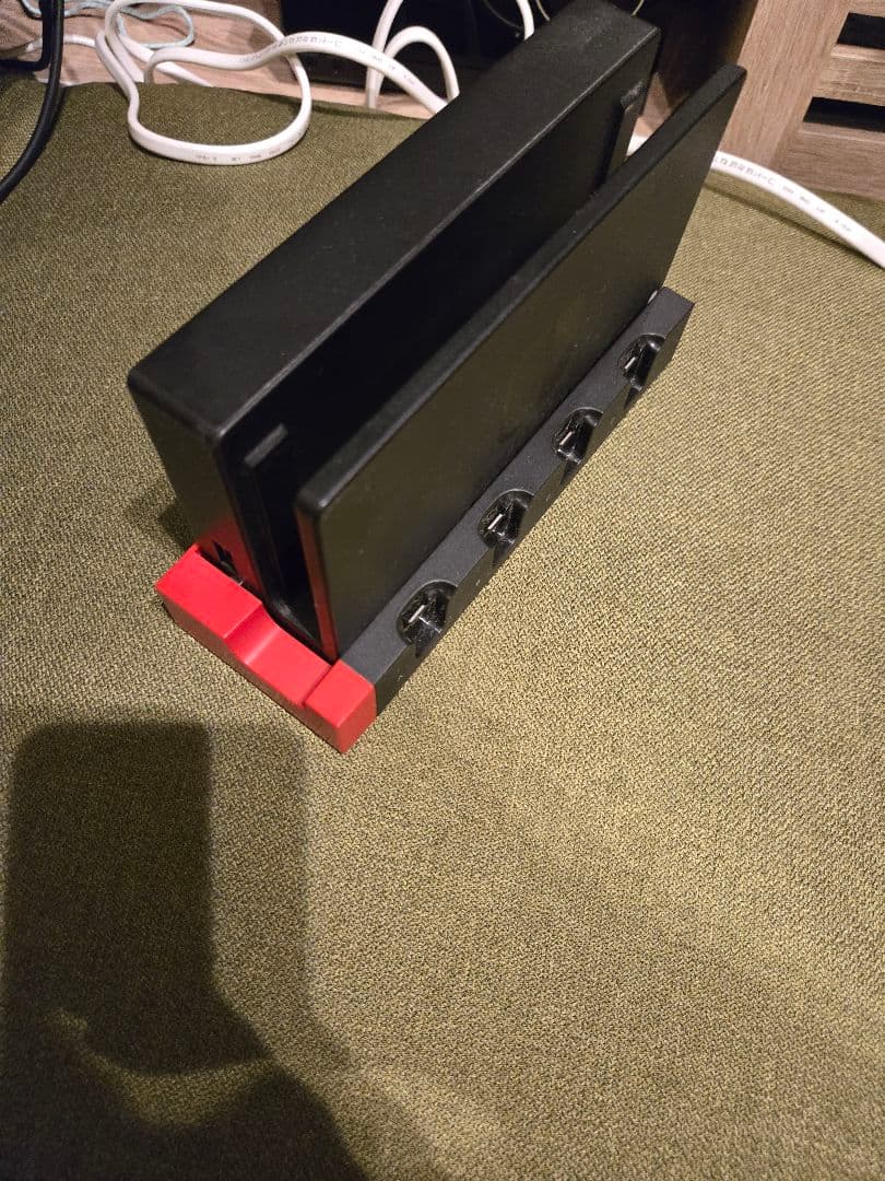 松*哉様 Nintendo Switch 本体 青/赤 充電器付き
